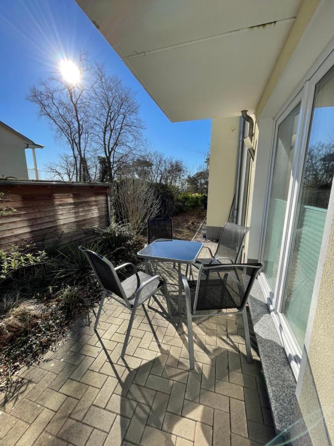 Villa Sara Wohnung Buskam Mit Terrasse Goehren  Buitenkant foto